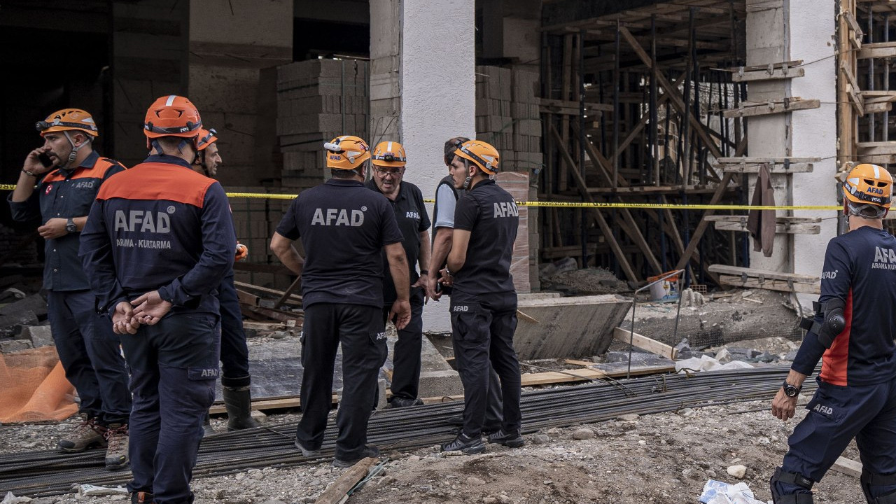 Erzurum’da inşaatta çökme: 2 işçi yaralandı